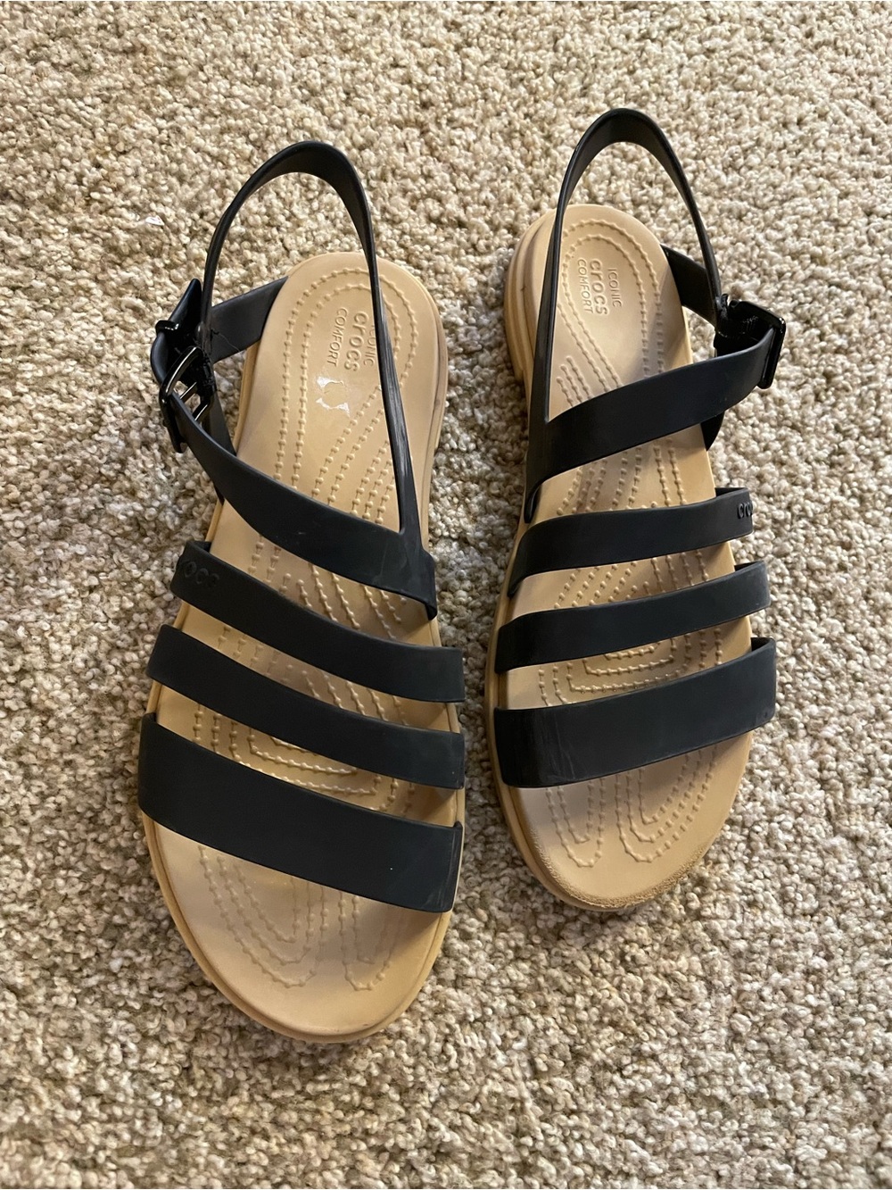CROCS Women's Black Strappy Slingback Sandals with Tan Footbed 8 coastal